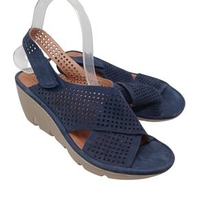 Clarks Artisan Womens Navy Blue Perforated Suede Wedge Sandals 7.5 M Clarene